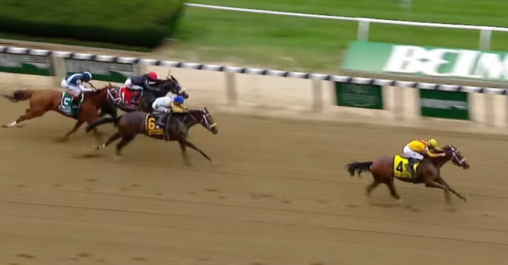 Cavorting draws clear in the 2016 Ogden Phipps.