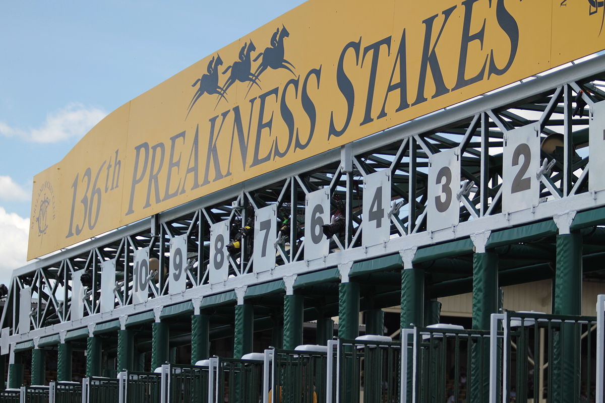 1200px-2011_Preakness_Stakes_starting_gate
